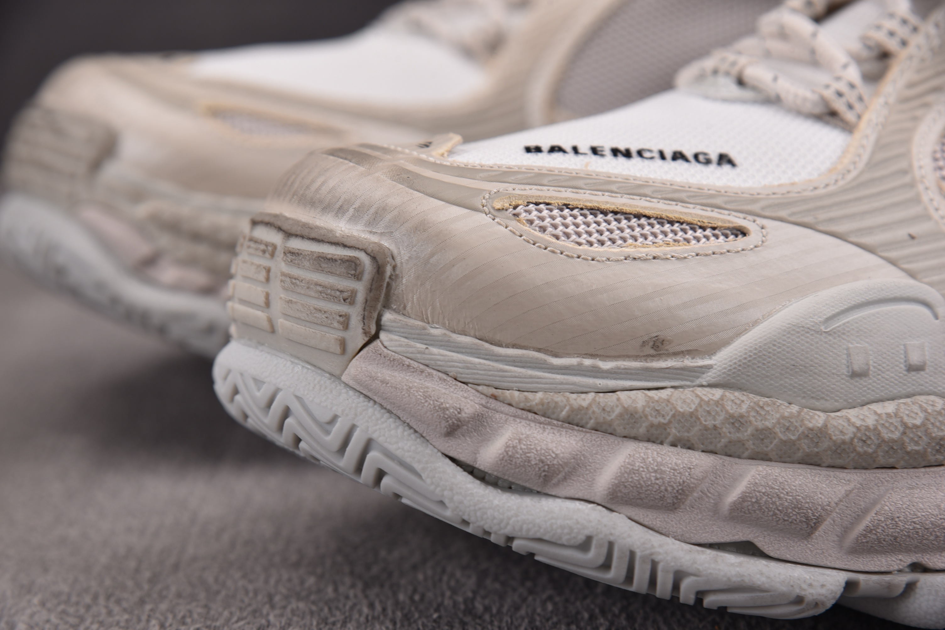 纯原 Balenciaga巴黎世家24代 Triple S .2  米色 YZ001-235-46