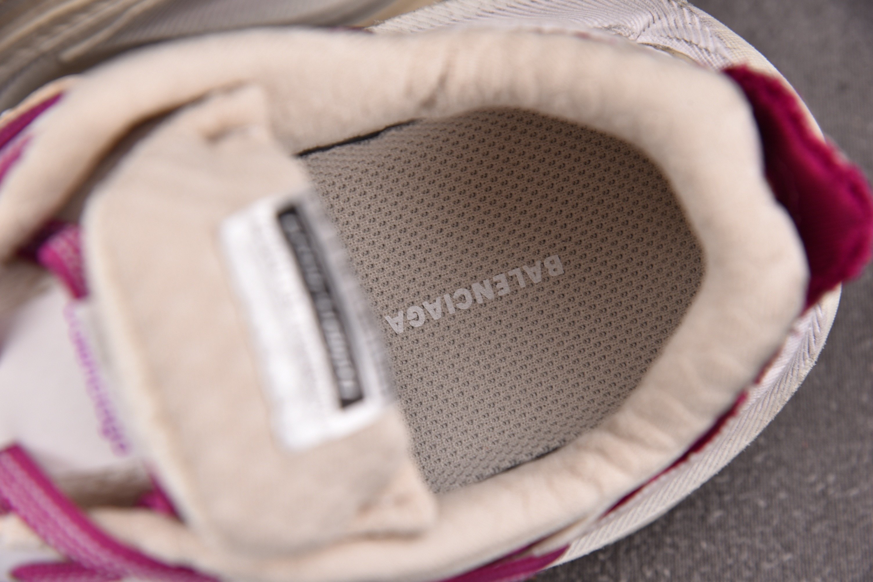 纯原 Balenciaga巴黎世家26代 Jet 压纹印花 米粉 YZ001-235-46
