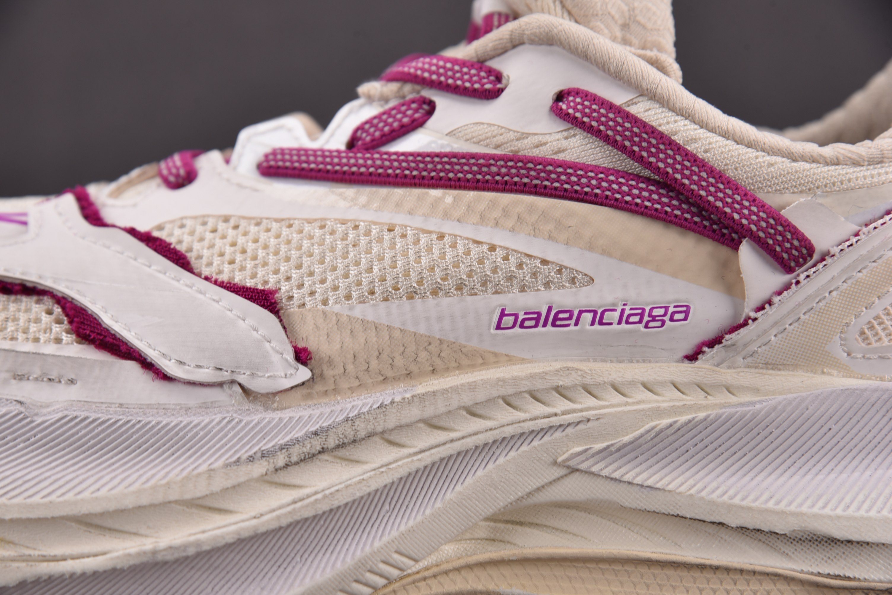 纯原 Balenciaga巴黎世家26代 Jet 压纹印花 米粉 YZ001-235-46