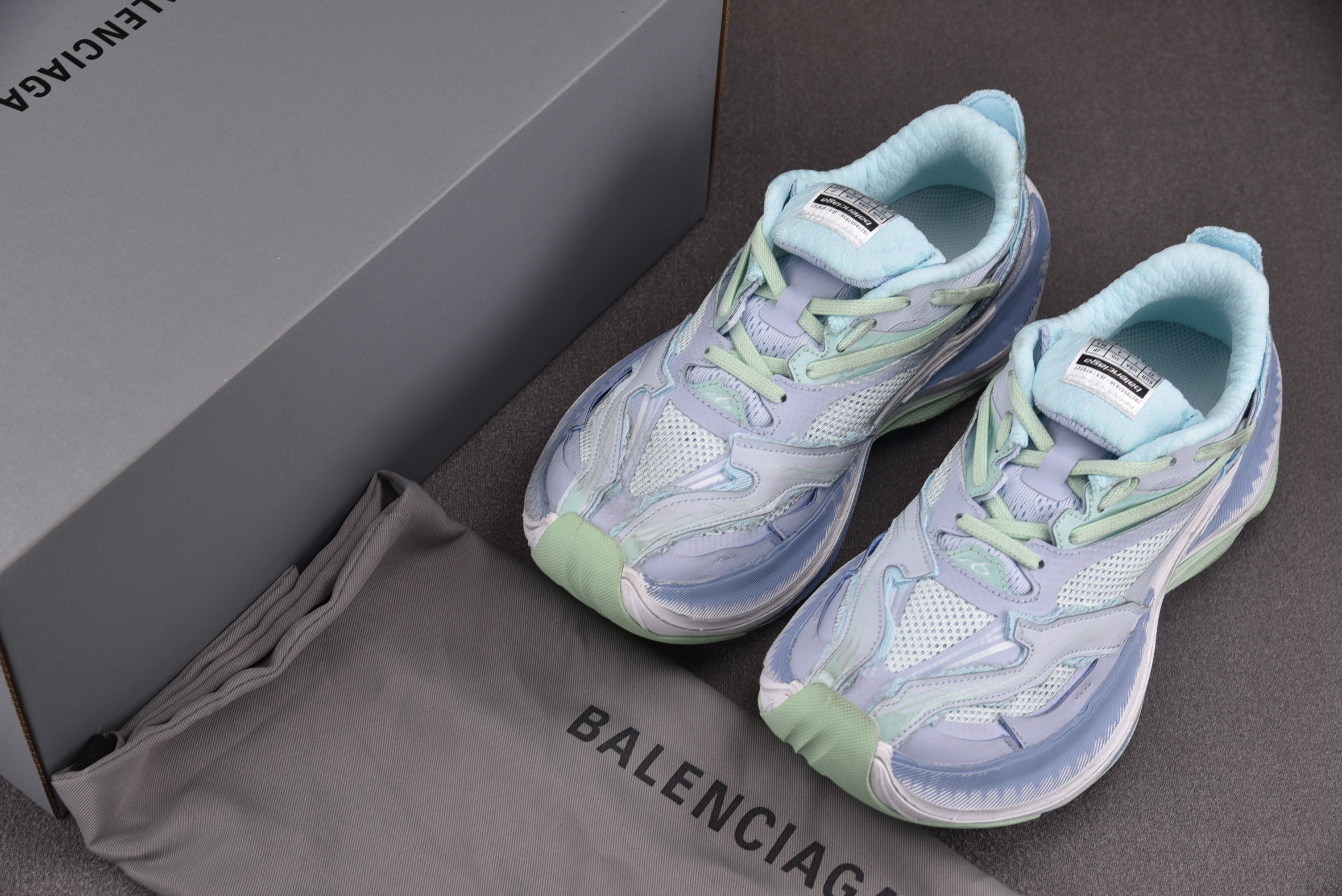 纯原 Balenciaga巴黎世家26代 Jet 压纹印花 蓝灰绿 YZ001-235-46