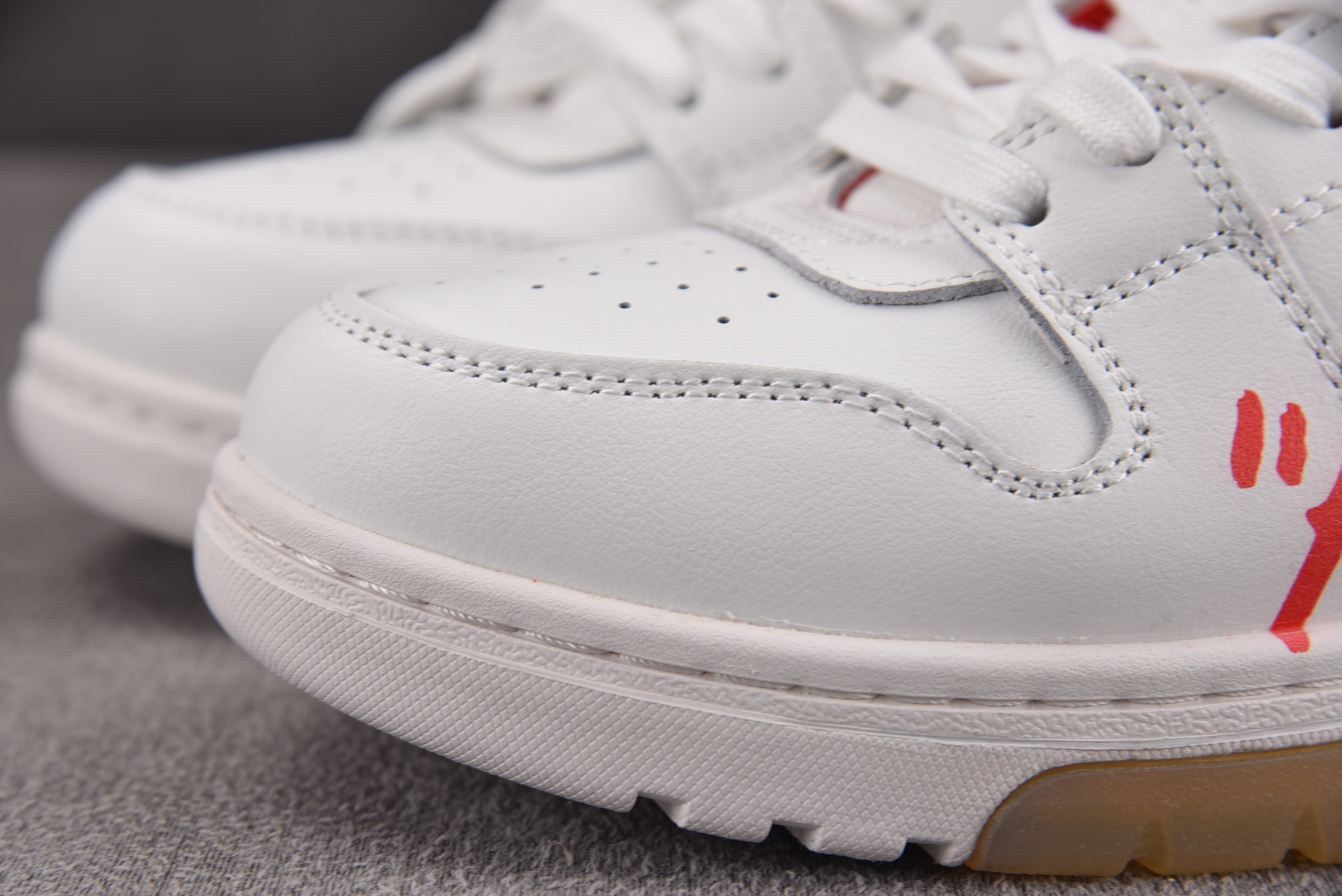纯原 OFF-WHITE Out of Office 白红涂鸦 YZ00236-47