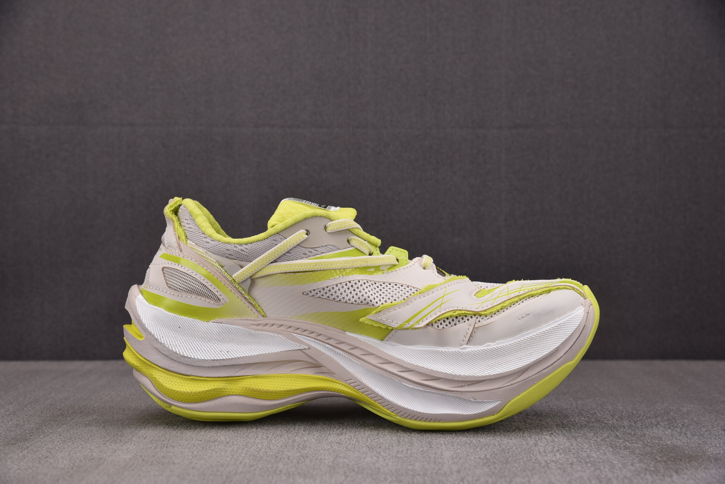 纯原 Balenciaga巴黎世家26代 Jet 压纹印花 黄橙 YZ018-535-46