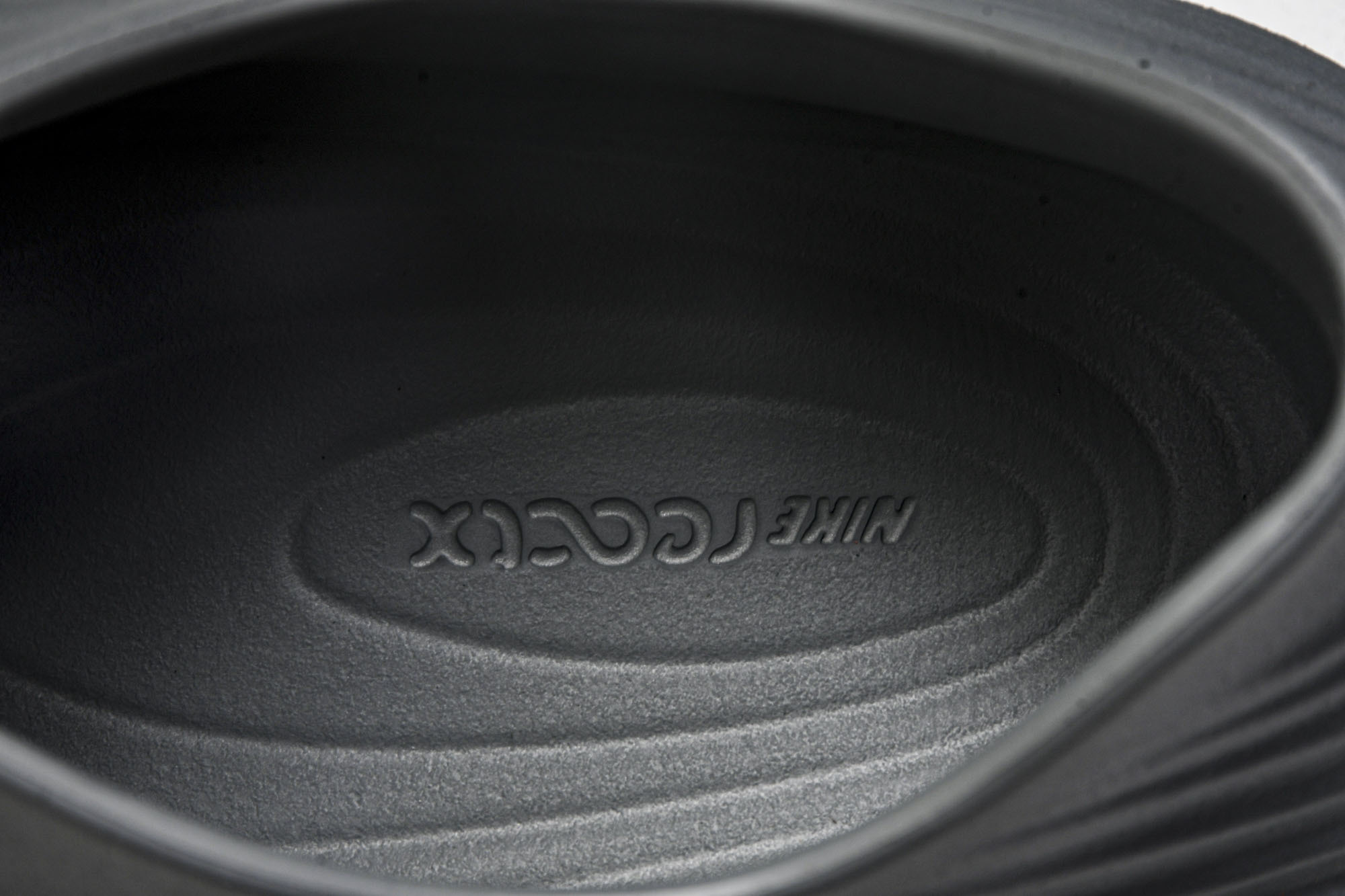 纯原 NK ReactX Rejuven8 Smoke Grey 烟灰 HV5060-002 #YZ00