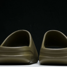 纯原 AD originals Yeezy Slide FV8425 #YZ005US4=36-37 U 纯原 AD originals Yeezy Slide FV8425 #YZ005US4=36-37 U
