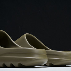 纯原 AD originals Yeezy Slide FV8425 #YZ005US4=36-37 U 纯原 AD originals Yeezy Slide FV8425 #YZ005US4=36-37 U