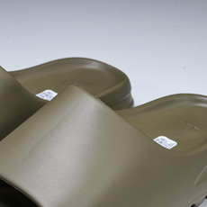 纯原 AD originals Yeezy Slide FV8425 #YZ005US4=36-37 U 纯原 AD originals Yeezy Slide FV8425 #YZ005US4=36-37 U
