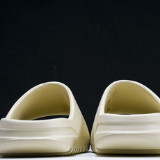 纯原 AD originals Yeezy Slide FW6345 #YZ005US4=36-37 U 纯原 AD originals Yeezy Slide FW6345 #YZ005US4=36-37 U