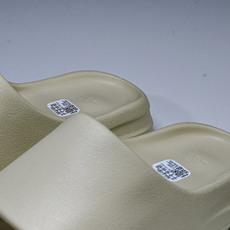 纯原 AD originals Yeezy Slide FZ5897 #YZ005US4=36-37 U 纯原 AD originals Yeezy Slide FZ5897 #YZ005US4=36-37 U