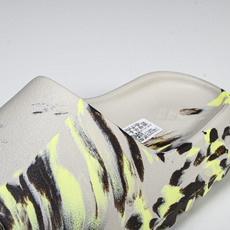 纯原 AD originals Yeezy Slide FZ5899 #YZ005US4=36-37 U 纯原 AD originals Yeezy Slide FZ5899 #YZ005US4=36-37 U