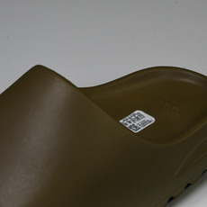 纯原 AD originals Yeezy Slide G55492 #YZ005US4=36-37 U 纯原 AD originals Yeezy Slide G55492 #YZ005US4=36-37 U