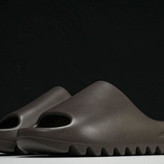 纯原 AD originals Yeezy Slide G55495 #YZ005US4=36-37 U 纯原 AD originals Yeezy Slide G55495 #YZ005US4=36-37 U