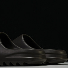 纯原 AD originals Yeezy Slide G55495 #YZ005US4=36-37 U 纯原 AD originals Yeezy Slide G55495 #YZ005US4=36-37 U