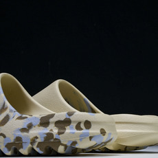 纯原 AD originals Yeezy Slide GW1932 #YZ005US4=36-37 U 纯原 AD originals Yeezy Slide GW1932 #YZ005US4=36-37 U