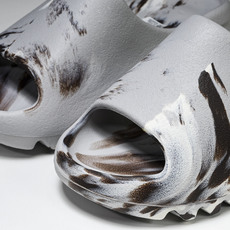 纯原 AD originals Yeezy Slide GZ5553 #YZ005US4=36-37 U 纯原 AD originals Yeezy Slide GZ5553 #YZ005US4=36-37 U