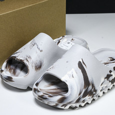 纯原 AD originals Yeezy Slide GZ5553 #YZ005US4=36-37 U 纯原 AD originals Yeezy Slide GZ5553 #YZ005US4=36-37 U