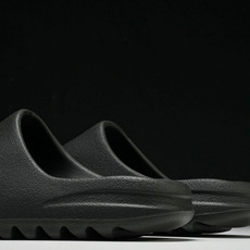 纯原 AD originals Yeezy Slide ID2350 #YZ005US4=36-37 U 纯原 AD originals Yeezy Slide ID2350 #YZ005US4=36-37 U