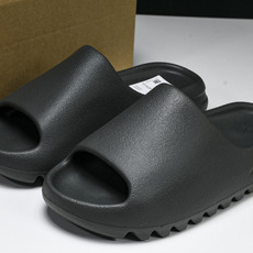 纯原 AD originals Yeezy Slide ID2350 #YZ005US4=36-37 U 纯原 AD originals Yeezy Slide ID2350 #YZ005US4=36-37 U