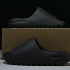 纯原 AD originals Yeezy Slide ID4132 #YZ005US4=36-37 U 纯原 AD originals Yeezy Slide ID4132 #YZ005US4=36-37 U