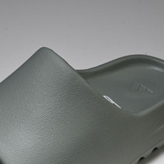 纯原 AD originals Yeezy Slide ID5480 #YZ005US4=36-37 U 纯原 AD originals Yeezy Slide ID5480 #YZ005US4=36-37 U