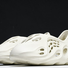 纯原 AD originas Yeezy roam Runner G55486 #YZ005US4=36 纯原 AD originas Yeezy roam Runner G55486 #YZ005US4=36