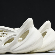 纯原 AD originas Yeezy roam Runner G55486 #YZ005US4=36 纯原 AD originas Yeezy roam Runner G55486 #YZ005US4=36