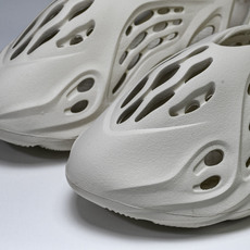纯原 AD originas Yeezy roam Runner G55486 #YZ005US4=36 纯原 AD originas Yeezy roam Runner G55486 #YZ005US4=36