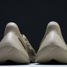 纯原 AD originas Yeezy roam Runner GV6774 #YZ005US4=36 纯原 AD originas Yeezy roam Runner GV6774 #YZ005US4=36