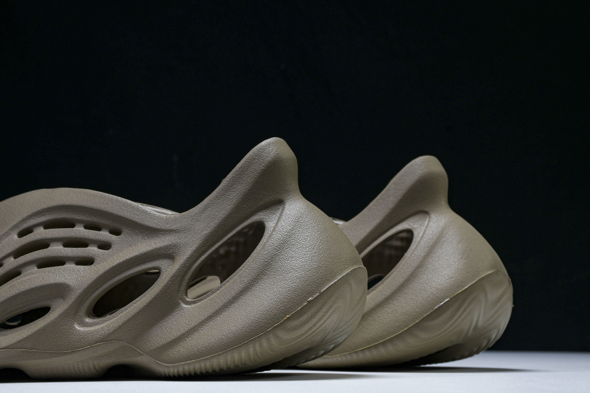 纯原 AD originas Yeezy roam Runner GV6774 #YZ005US4=36 纯原 AD originas Yeezy roam Runner GV6774 #YZ005US4=36