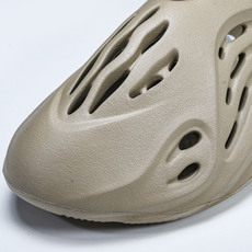 纯原 AD originas Yeezy roam Runner GV6774 #YZ005US4=36 纯原 AD originas Yeezy roam Runner GV6774 #YZ005US4=36