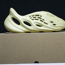 纯原 AD originas Yeezy roam Runner GV6775 #YZ005US4=36 纯原 AD originas Yeezy roam Runner GV6775 #YZ005US4=36