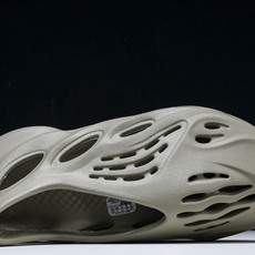纯原 AD originas Yeezy roam Runner GV6840 #YZ005US4=36 纯原 AD originas Yeezy roam Runner GV6840 #YZ005US4=36
