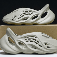 纯原 AD originas Yeezy roam Runner GV6840 #YZ005US4=36 纯原 AD originas Yeezy roam Runner GV6840 #YZ005US4=36