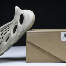 纯原 AD originas Yeezy roam Runner GV6840 #YZ005US4=36 纯原 AD originas Yeezy roam Runner GV6840 #YZ005US4=36