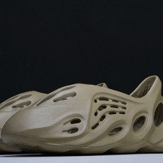 纯原 AD originas Yeezy roam Runner GV6842 #YZ005US4=36 纯原 AD originas Yeezy roam Runner GV6842 #YZ005US4=36