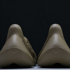 纯原 AD originas Yeezy roam Runner GV6842 #YZ005US4=36 纯原 AD originas Yeezy roam Runner GV6842 #YZ005US4=36