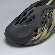 纯原 AD originas Yeezy roam Runner GV7904 #YZ005US4=36 纯原 AD originas Yeezy roam Runner GV7904 #YZ005US4=36
