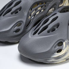 纯原 AD originas Yeezy roam Runner GV7904 #YZ005US4=36 纯原 AD originas Yeezy roam Runner GV7904 #YZ005US4=36