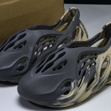 纯原 AD originas Yeezy roam Runner GV7904 #YZ005US4=36 纯原 AD originas Yeezy roam Runner GV7904 #YZ005US4=36
