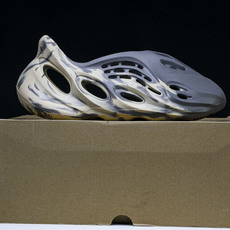 纯原 AD originas Yeezy roam Runner GV7904 #YZ005US4=36 纯原 AD originas Yeezy roam Runner GV7904 #YZ005US4=36
