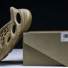 纯原 AD originas Yeezy roam Runner GW3354 #YZ005US4=36 纯原 AD originas Yeezy roam Runner GW3354 #YZ005US4=36