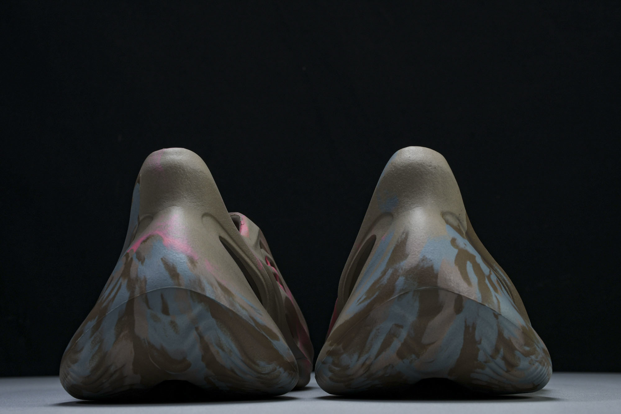 纯原 AD originas Yeezy roam Runner GY3969 #YZ005US4=36 纯原 AD originas Yeezy roam Runner GY3969 #YZ005US4=36