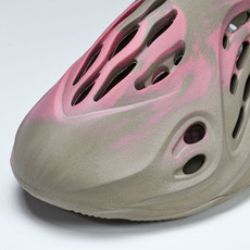 纯原 AD originas Yeezy roam Runner GY3969 #YZ005US4=36 纯原 AD originas Yeezy roam Runner GY3969 #YZ005US4=36