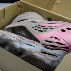 纯原 AD originas Yeezy roam Runner GY3969 #YZ005US4=36 纯原 AD originas Yeezy roam Runner GY3969 #YZ005US4=36