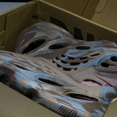 纯原 AD originas Yeezy roam Runner GY3969_2 #YZ005US4= 纯原 AD originas Yeezy roam Runner GY3969_2 #YZ005US4=