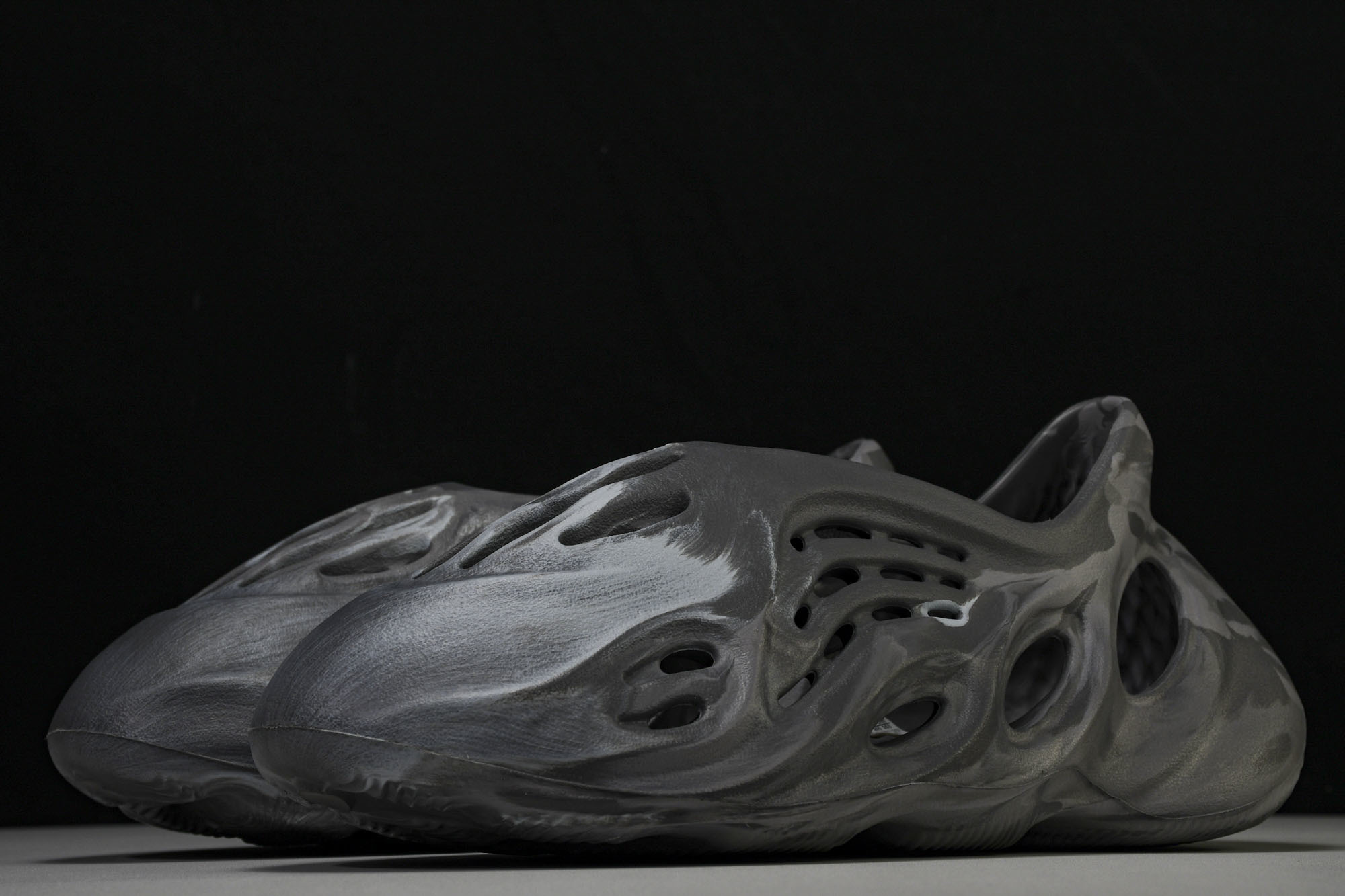 纯原 AD originas Yeezy roam Runner IE4931 #YZ005US4=36 纯原 AD originas Yeezy roam Runner IE4931 #YZ005US4=36