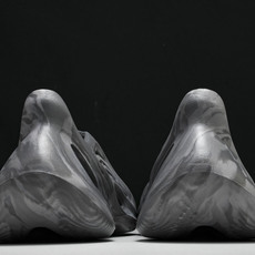 纯原 AD originas Yeezy roam Runner IE4931 #YZ005US4=36 纯原 AD originas Yeezy roam Runner IE4931 #YZ005US4=36