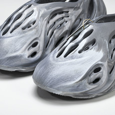 纯原 AD originas Yeezy roam Runner IE4931 #YZ005US4=36 纯原 AD originas Yeezy roam Runner IE4931 #YZ005US4=36