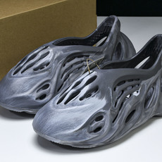 纯原 AD originas Yeezy roam Runner IE4931 #YZ005US4=36 纯原 AD originas Yeezy roam Runner IE4931 #YZ005US4=36