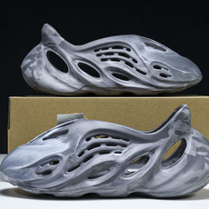 纯原 AD originas Yeezy roam Runner IE4931 #YZ005US4=36 纯原 AD originas Yeezy roam Runner IE4931 #YZ005US4=36