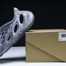 纯原 AD originas Yeezy roam Runner IE4931 #YZ005US4=36 纯原 AD originas Yeezy roam Runner IE4931 #YZ005US4=36